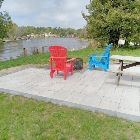 Sauble River Marina And Lodge Resort Сабъл Бийч Екстериор снимка