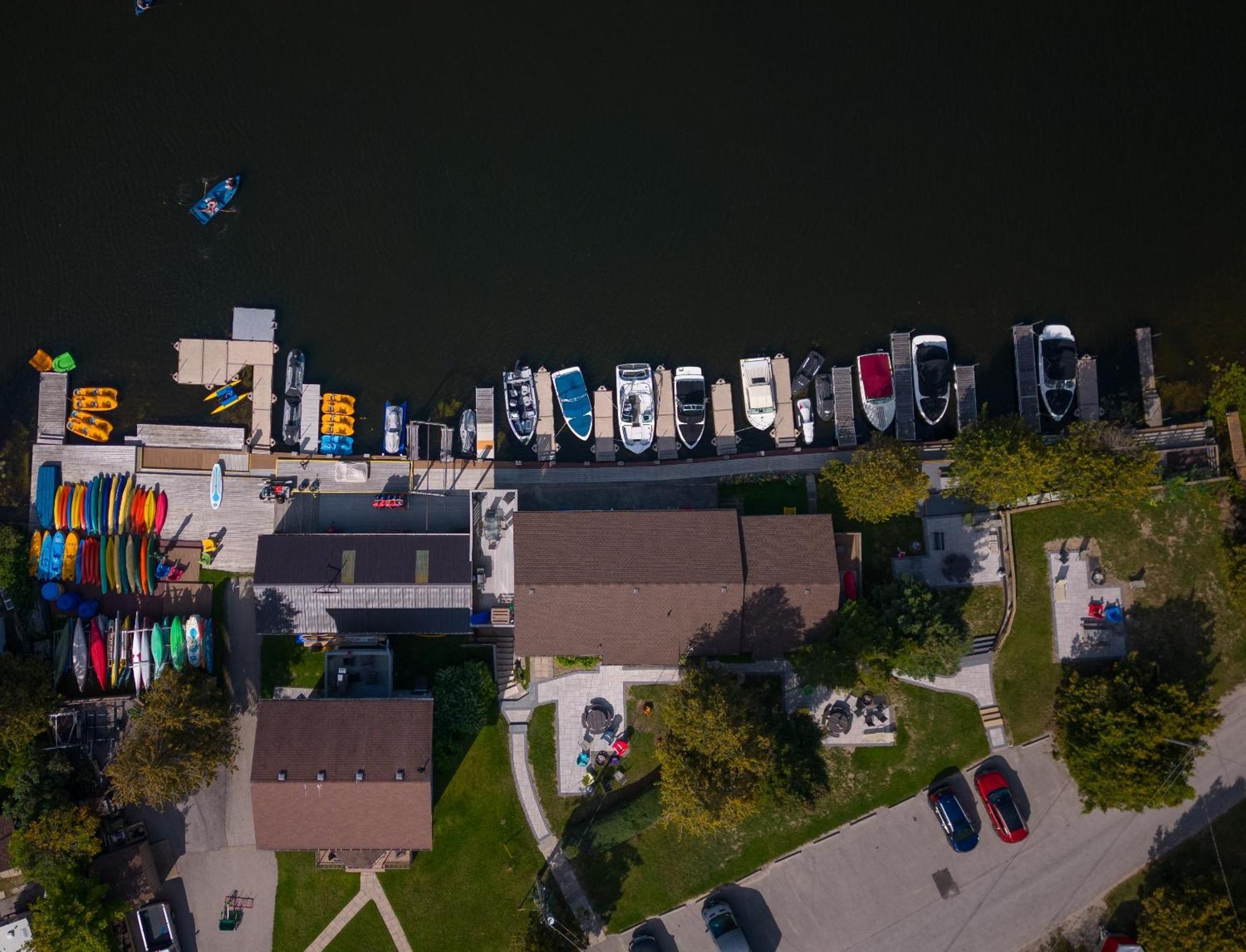 Sauble River Marina And Lodge Resort Сабъл Бийч Екстериор снимка