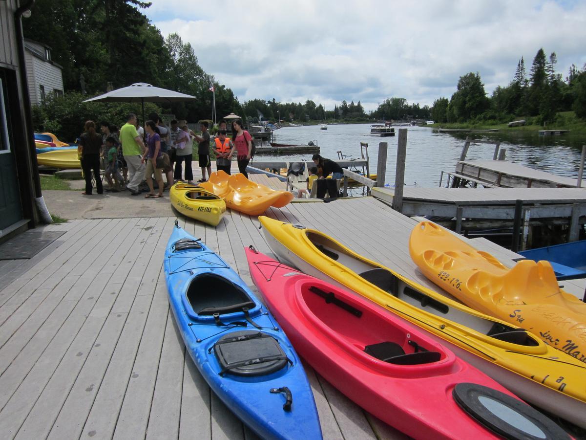 Sauble River Marina And Lodge Resort Сабъл Бийч Екстериор снимка