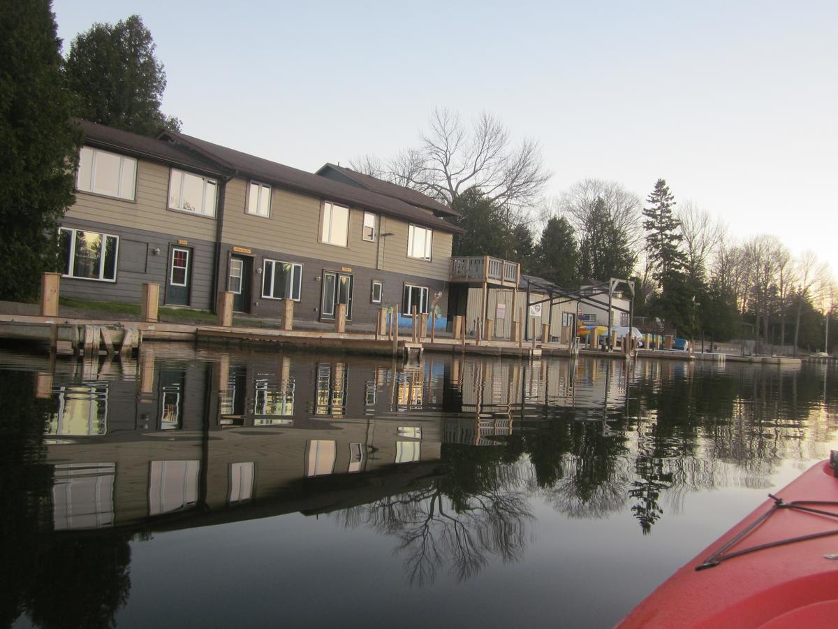 Sauble River Marina And Lodge Resort Сабъл Бийч Екстериор снимка