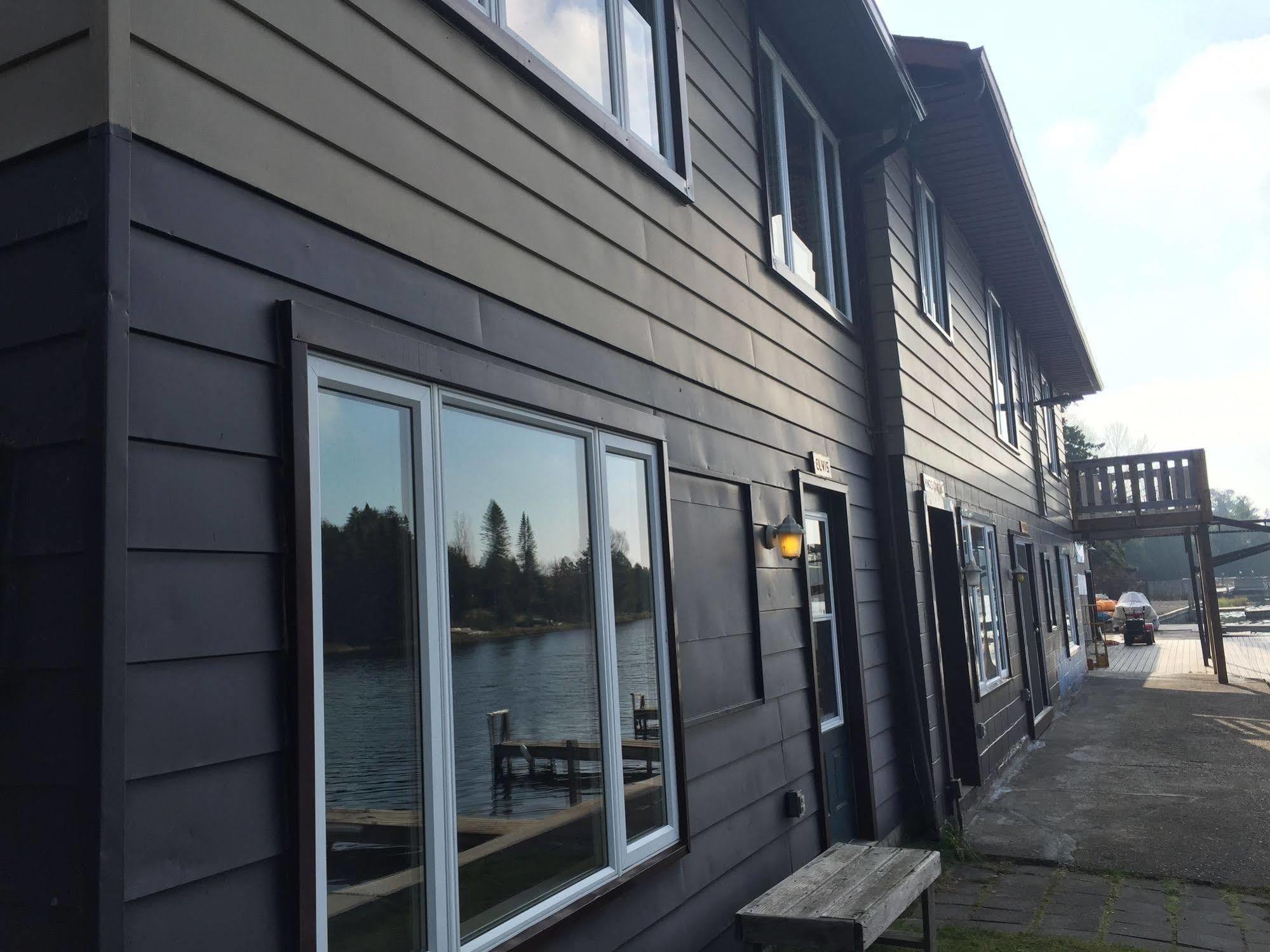 Sauble River Marina And Lodge Resort Сабъл Бийч Екстериор снимка